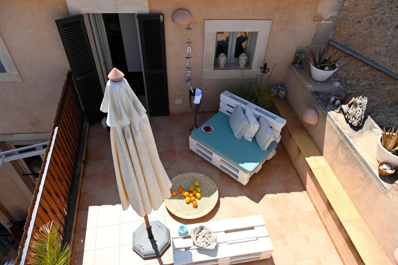 Stadthotel Santanyi Bagian luar foto