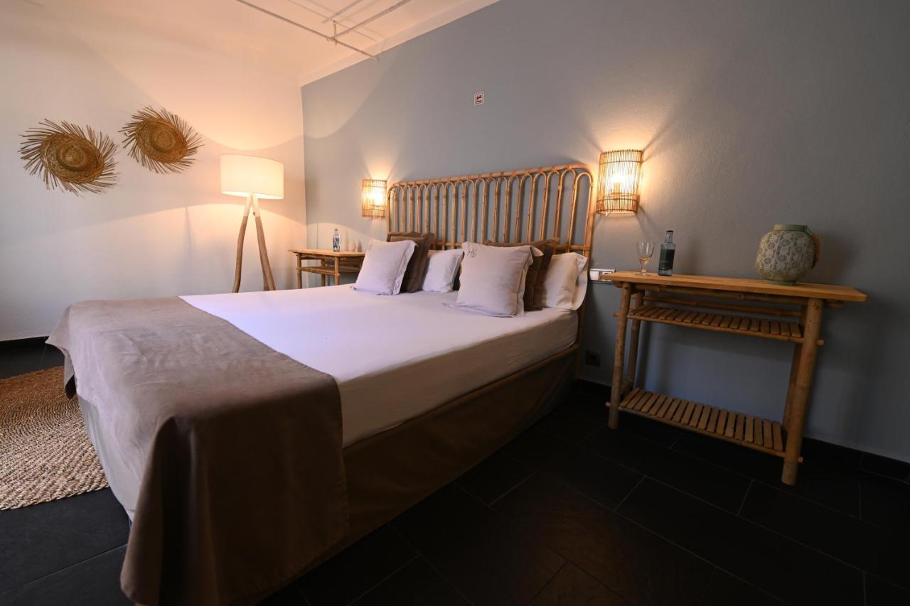 Stadthotel Santanyi Bagian luar foto
