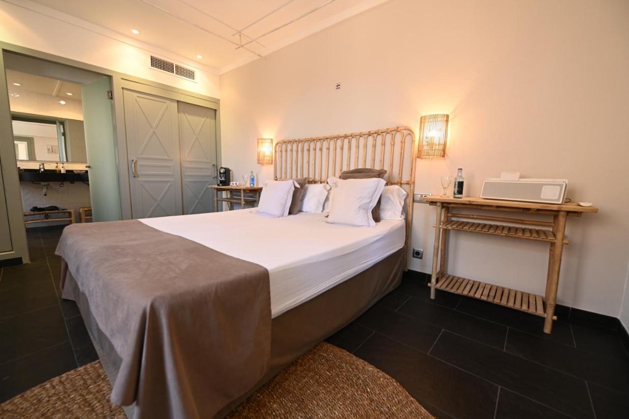 Stadthotel Santanyi Bagian luar foto