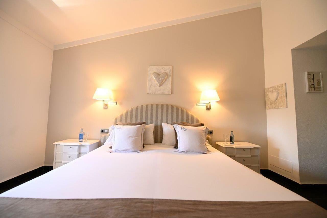 Stadthotel Santanyi Bagian luar foto