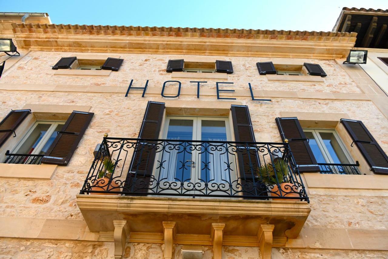 Stadthotel Santanyi Bagian luar foto