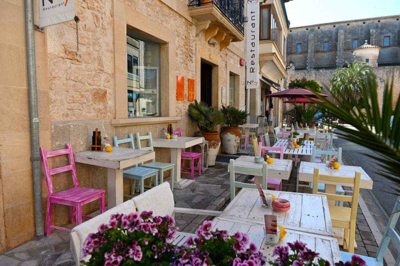 Stadthotel Santanyi Bagian luar foto